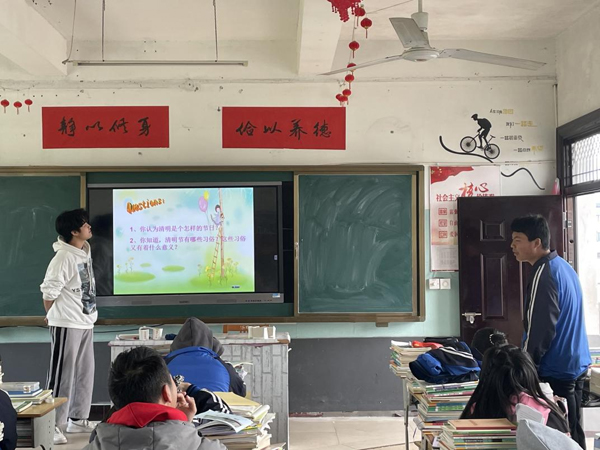 强国有我,清明祭英烈1.jpg 强国有我,清明祭英烈1.jpg